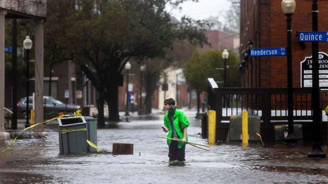 Huracán Florence sigue azotando al sureste de EE.UU con 