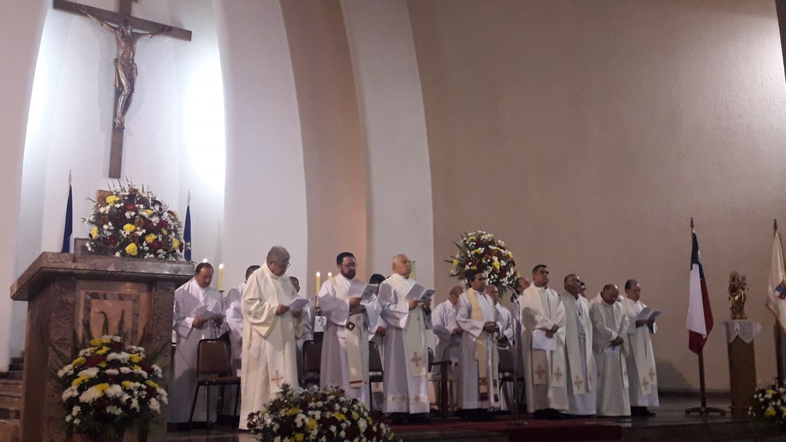 Vicario general de la Iglesia en Chillán califica como ''triste'' el allanamiento al obispado