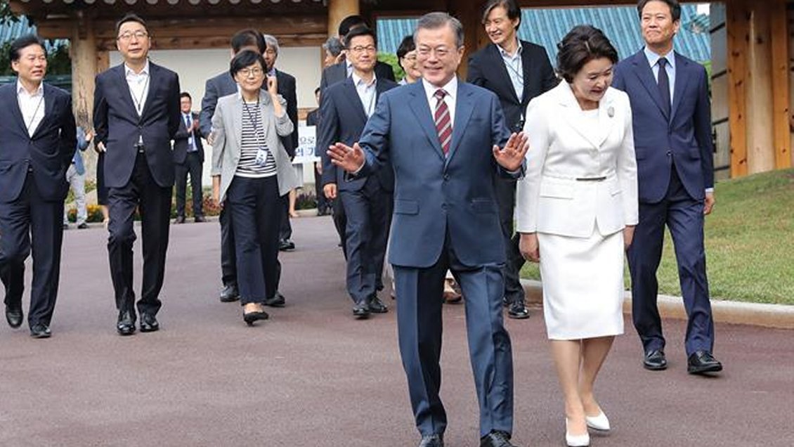 Presidente surcoreano aterrizó en Pyongyang para una nueva cumbre con Kim Jong-un