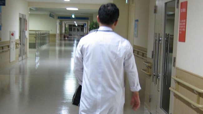 Juzgan a pediatra español acusado de abuso sexual de 52 niños en Suecia