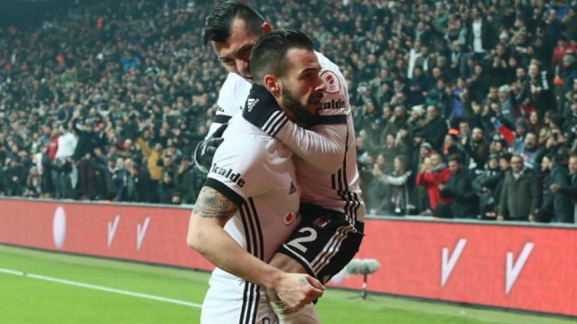 Gary Medel dedicó especial saludo de despedida a Alvaro Negredo: 