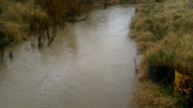 Puerto Natales: Lluvias amenazan con crecidas de esteros y posibles cortes de agua
