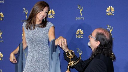   Revive la proposición de matrimonio que sorprendió en los Emmy 