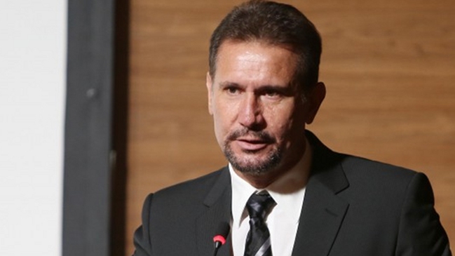 Jefe de árbitros de Conmebol: Los jugadores deben saber que el VAR es una herramienta de justicia