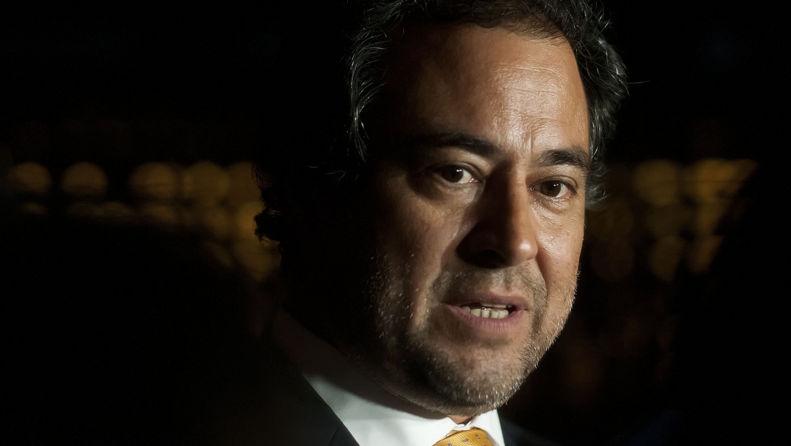 Sename: Nombran a persecutor para investigar al fiscal Emilfork tras acusación por filtraciones