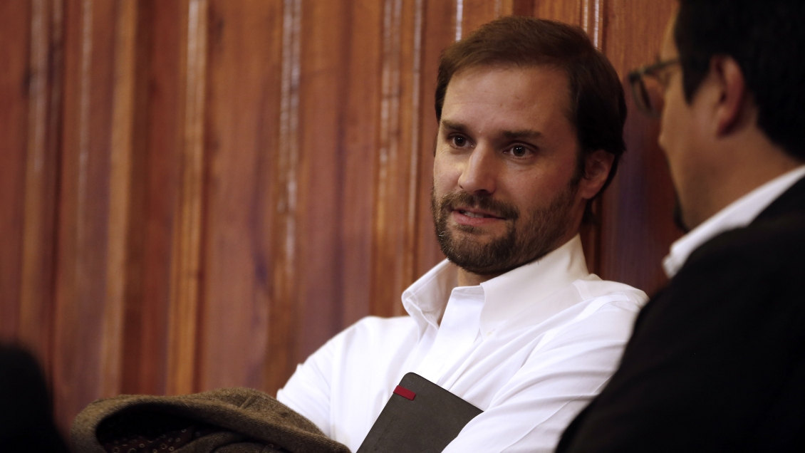 Diputado UDI defendió el proyecto para expulsar estudiantes por desmanes