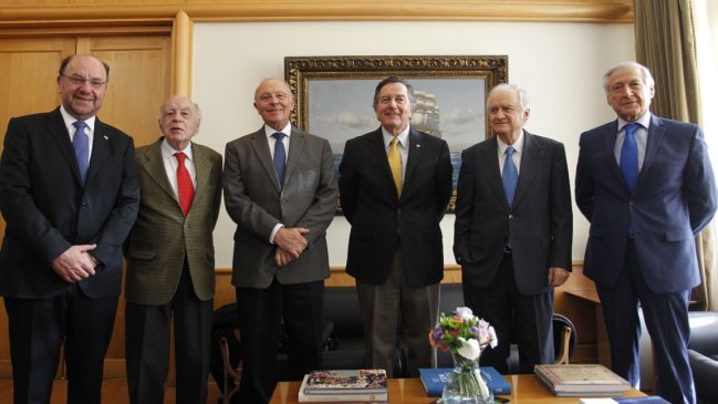 Canciller Ampuero: Nuestro territorio soberano no será parte de negociación alguna