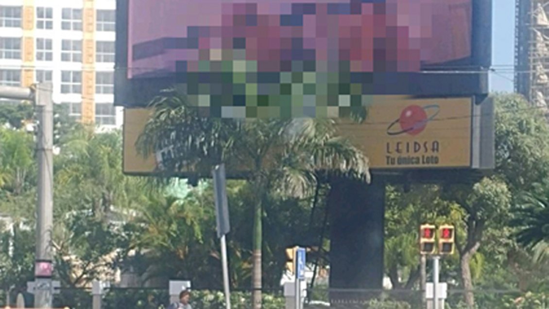 Proyectan video pornográfico en pantalla publicitaria de República Dominicana