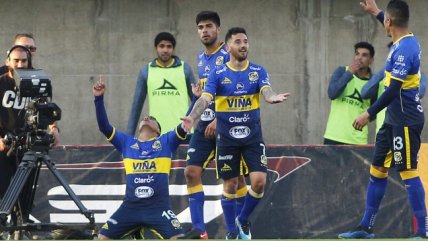 Oscar Salinas cerró la contundente goleada de Everton sobre Unión La Calera en Quillota