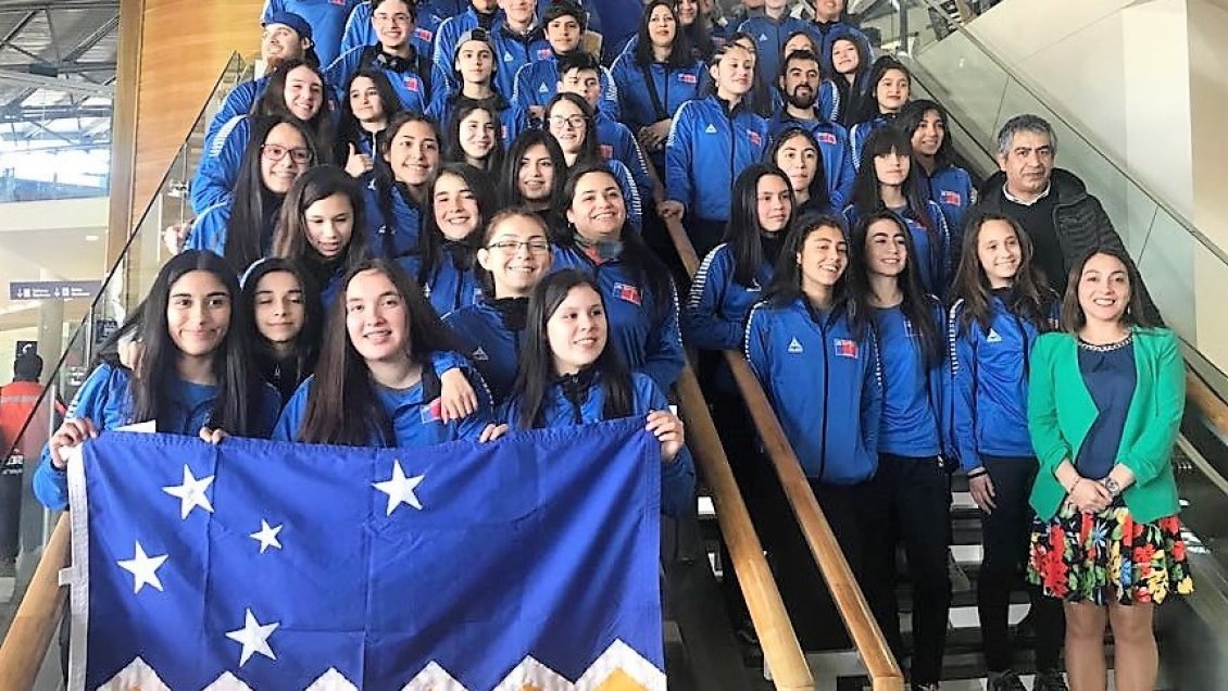 Más de un centenar de jóvenes magallánicos viajan a la final de los Juegos Deportivos Escolares