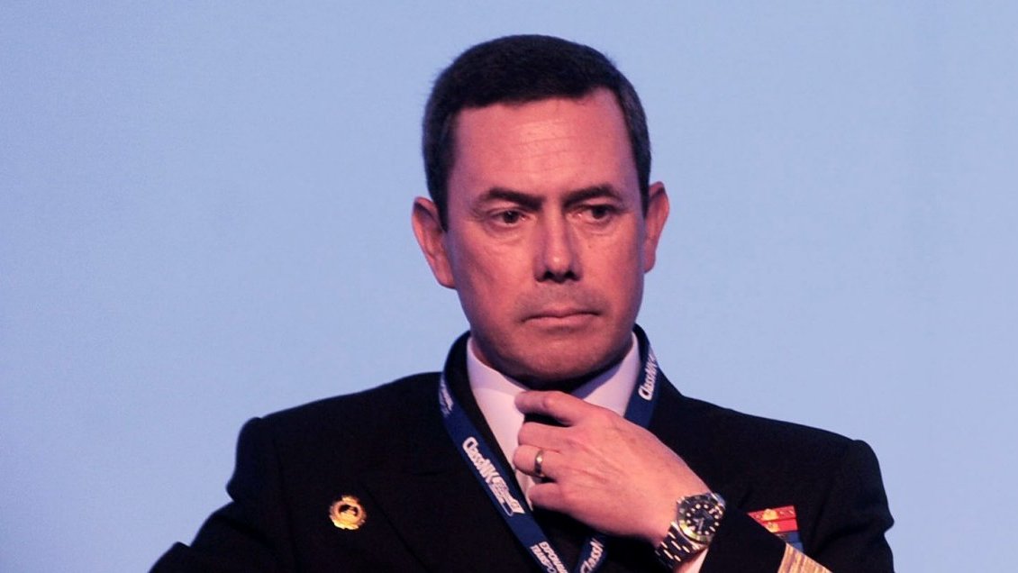 Ex jefe de la Armada sugiere 
