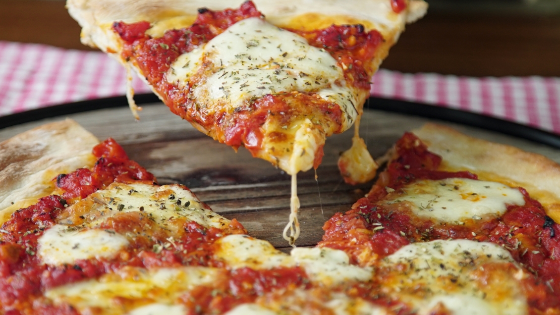 Compañía busca a catadores de pizza con un pago envidiable