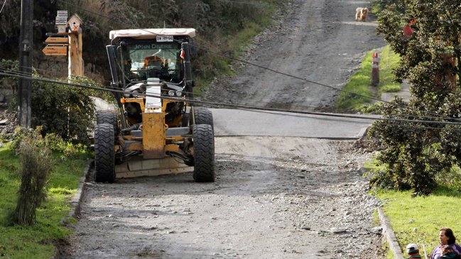 Vecinos se tomarán ruta en Cochamó en protesta por malas condiciones del pavimento