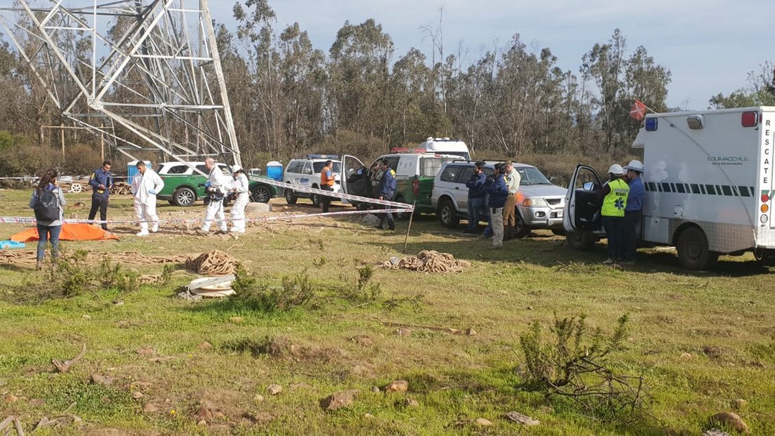 Trabajador murió tras caer desde torre de alta tensión en Limache