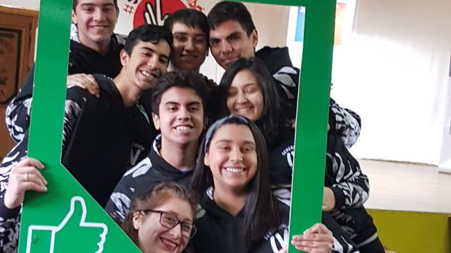 Escuela de Palena inauguró un dispensador de condones