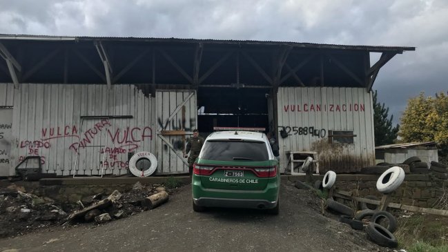 Carabineros descubrió taller mecánico clandestino: Había drogas y varias armas