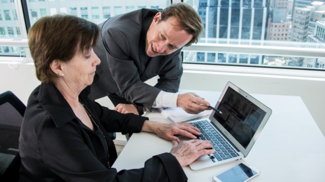 Magallanes: Programa incentiva inserción laboral en personas entre 55 y 65 años