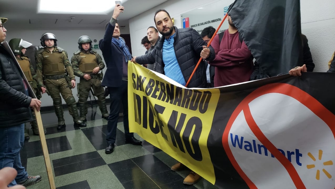 Vecinos de San Bernardo protestan contra millonario proyecto de Walmart