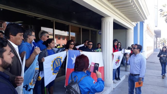 Iquique: ANEF protestó frente a la Contraloría Regional