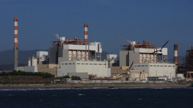 Minsal restringe operación de ocho empresas del cordón Quintero-Puchuncaví