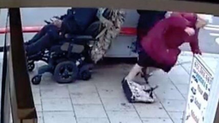   Discapacitado atropelló a dos ancianas mientras esperaban micro 