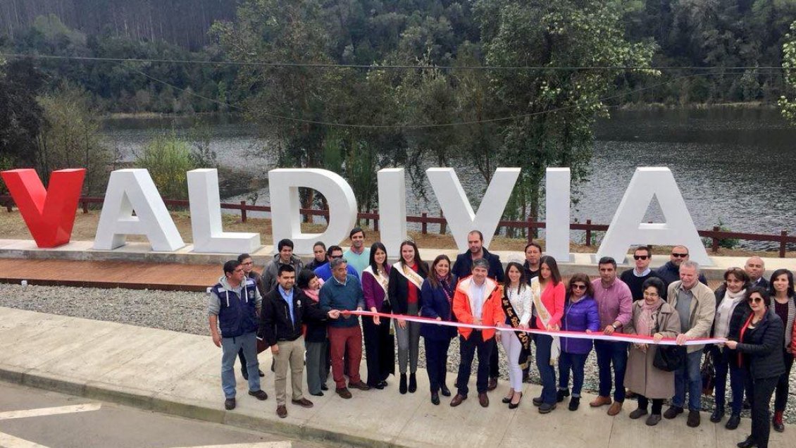Inauguraron letras turísticas en el acceso norte a Valdivia