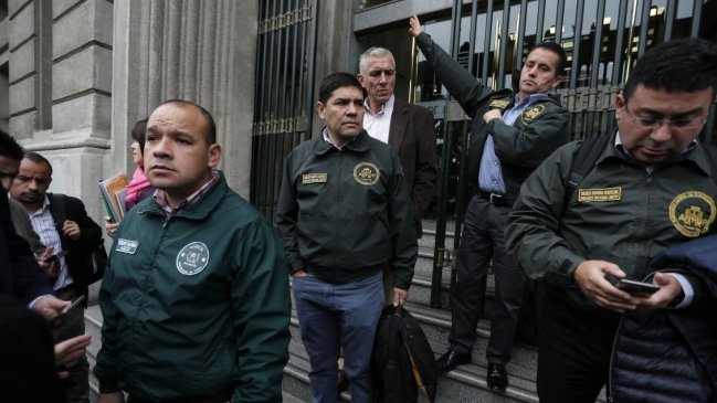 Gobierno y gendarmes retoman mesa de trabajo tras salida de directora