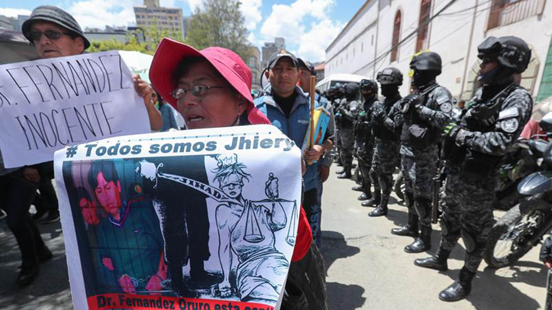 Bolivia: Con marcha y paro exigen libertad de médico sentenciado por violación a un bebé