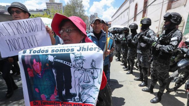Bolivia: Con marcha y paro exigen libertad de médico sentenciado por violación a un bebé
