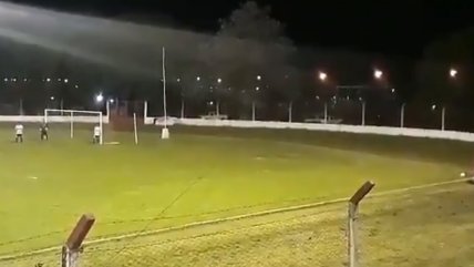 ¡Qué golazo! En el fútbol argentino amateur se vio esta joyita