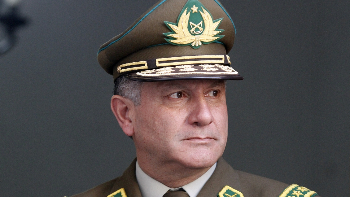 Ex general director de Carabineros admitió que pidió ayuda al 