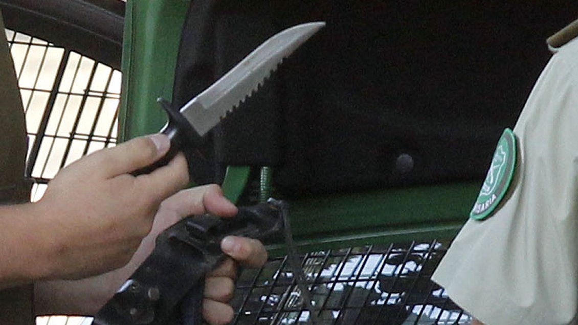 Conductor fue apuñalado en la cabeza al oponerse al robo de su vehículo en Maipú