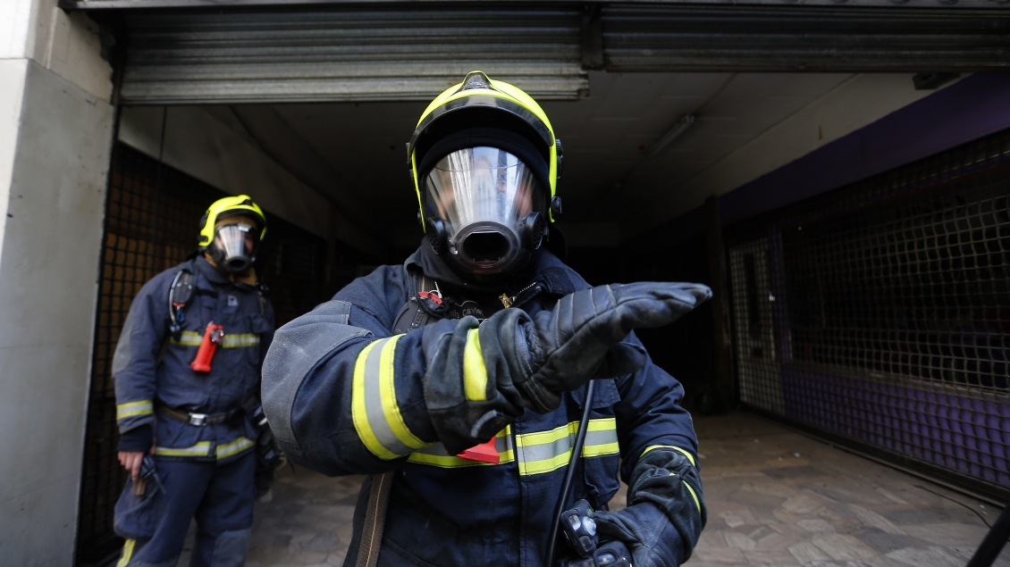 Bomberos de Talcahuano no podrán usar barba para resguardar su seguridad