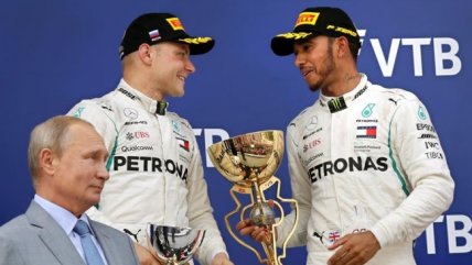 ¡Con la presencia de Putin! Hamilton y Bottas celebraron el un-dos en el GP de Rusia