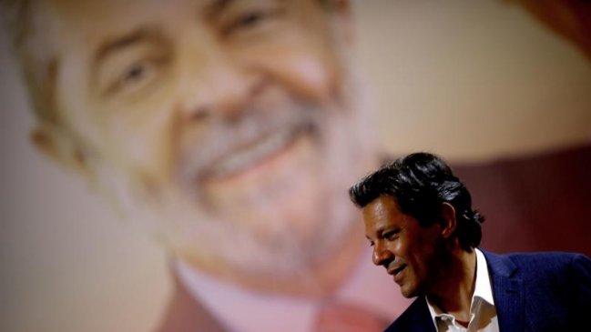 Lula pide a Brasil votar por la democracia y no por la 