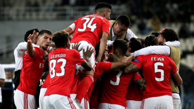 Benfica de Nicolás Castillo se hizo fuerte en Grecia y batió a un luchador AEK Atenas