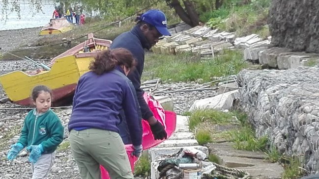 Armada coordina limpieza de playas en la Región de Los Lagos