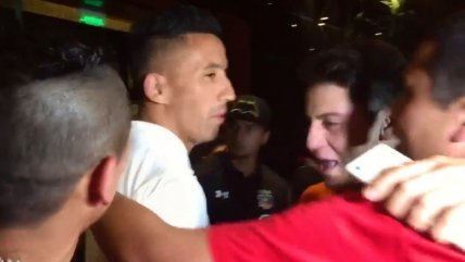 El plantel de Colo Colo recibió el apoyo de la Garra Blanca en Sao Paulo