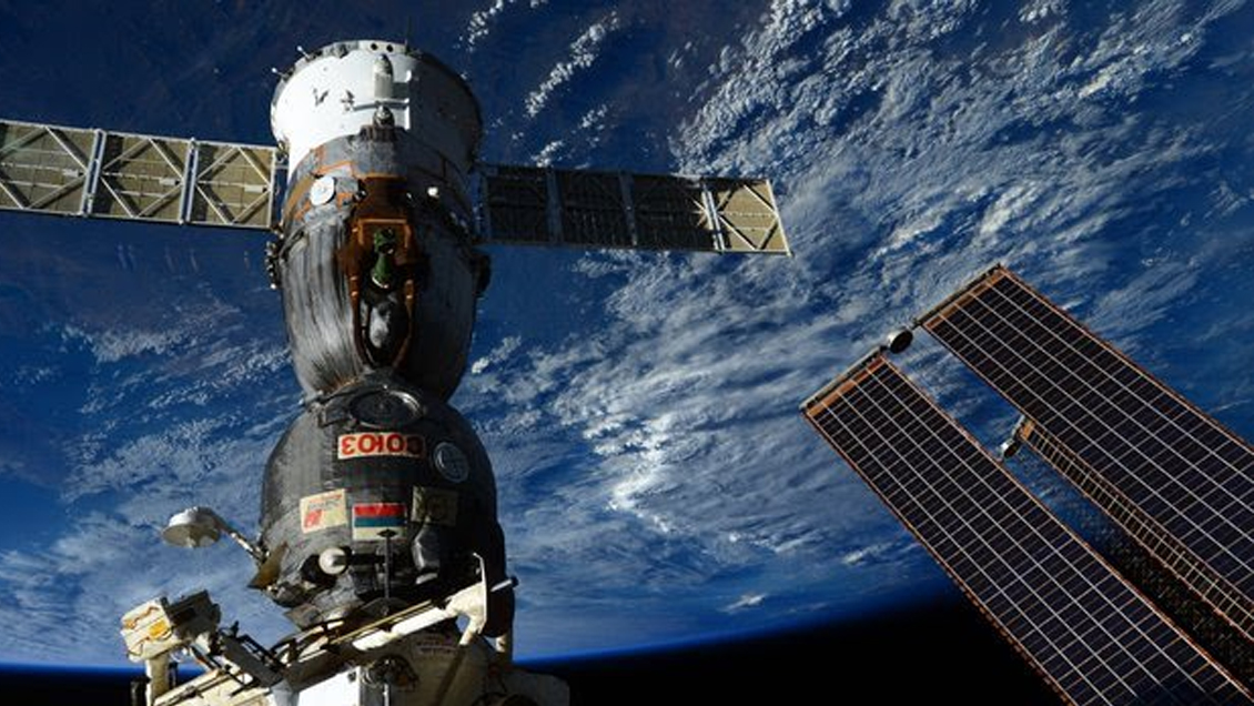 Rusia cree que alguien perforó la Soyuz intencionadamente y provocó fuga de oxígeno en la EEI