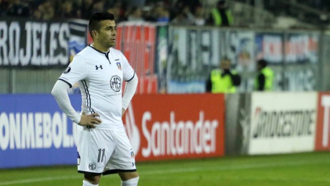 Tapia prescindió de Fierro para sumar a Pavez en el once titular de Colo Colo