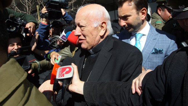 Víctimas de Karadima dicen que Ezzati 