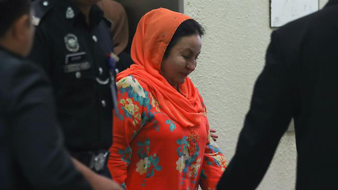 Imputan 17 cargos a esposa de ex primer ministro malasio en trama de corrupción