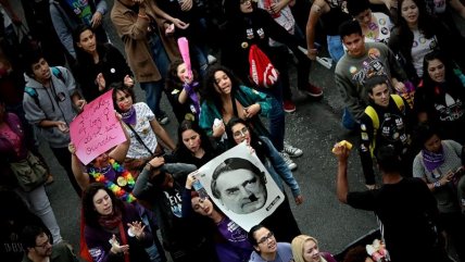   Mujeres protestan en contra de Jair Bolsonaro previo a las elecciones presidenciales 