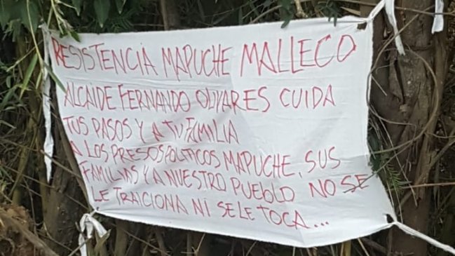 Temuco: Carabineros de Ercilla fueron atacados por desconocidos encapuchados