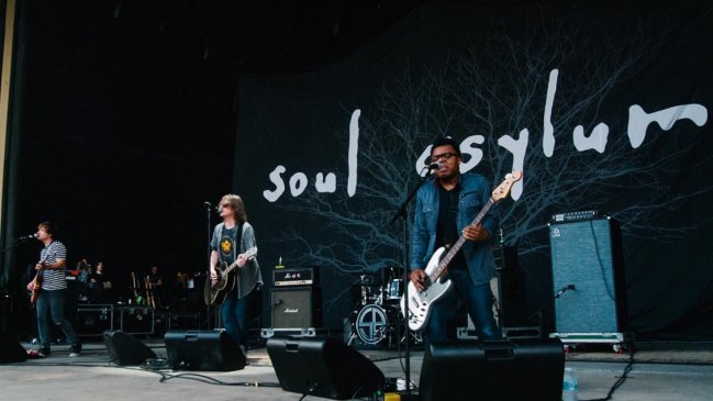 Soul Asylum fija su primer show en Chile