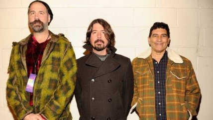 Miembros de Nirvana se reúnen en vivo para tocar 