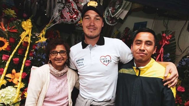 Ex futbolista George Forsyth ganó elecciones y será alcalde en Perú