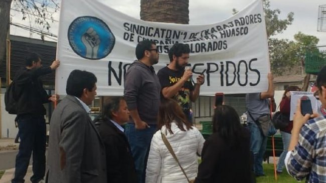Vallenar: Sindicato protesta por despido de trabajadores de CAP Minería