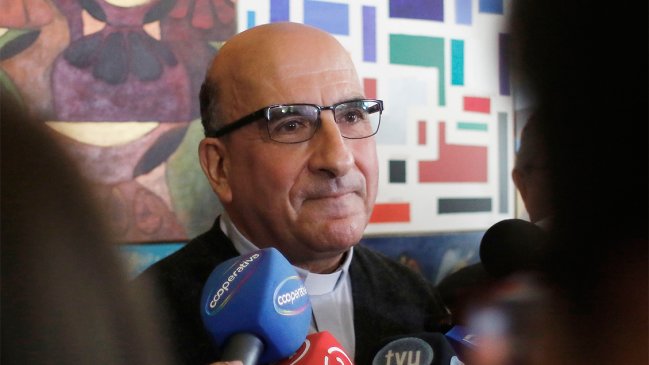 Chomalí: El papa no ha encontrado al candidato adecuado para sustituir a Ezzati