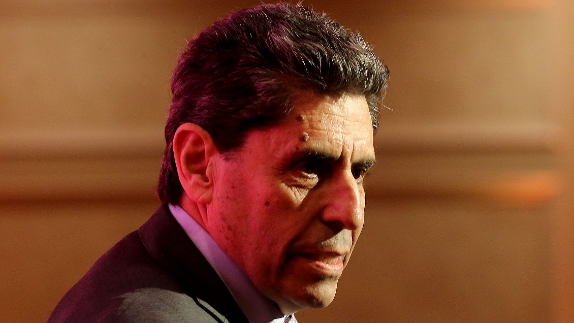 Mauricio Rojas lanzó su libro disparando a Evópoli: 